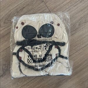 Tik Tok hat with Hoggles Cream and Black Women's Hat